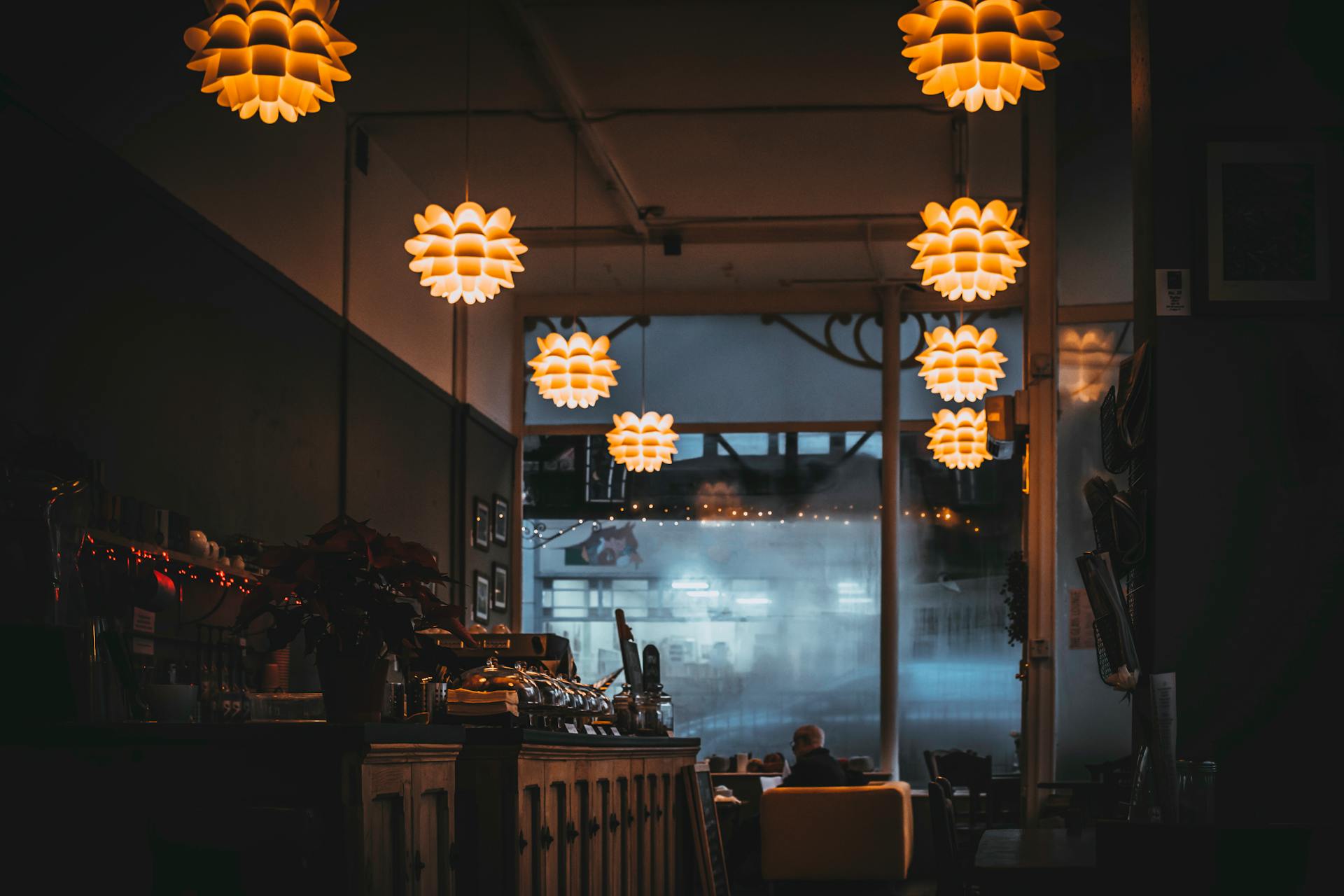 Gdzie zjeść w Karwi? Sprawdzone restauracje i bary